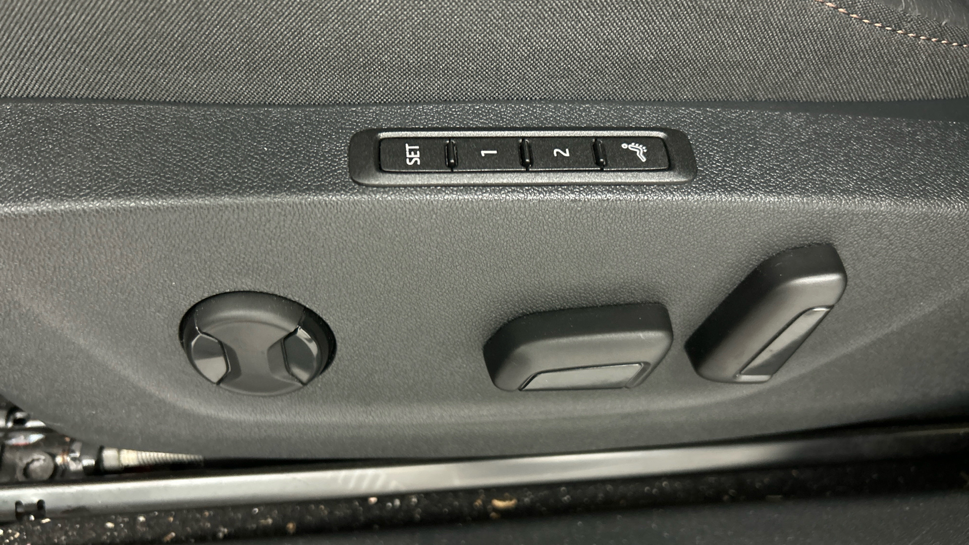 SKODA Enyaq 2025