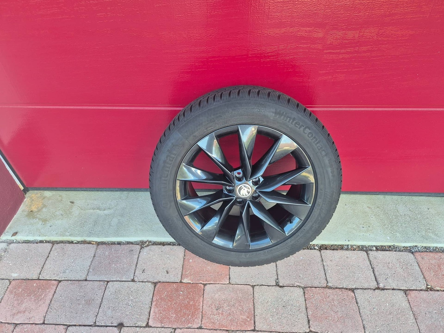 SKODA Enyaq 2024
