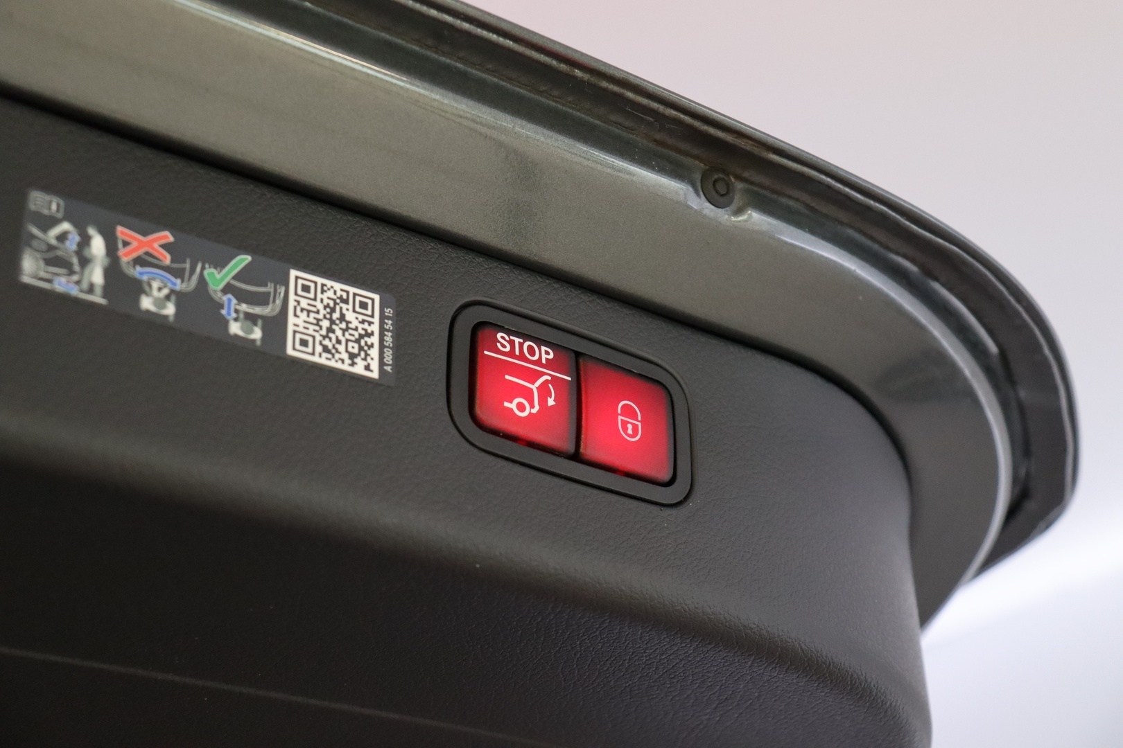 MERCEDES-BENZ C 2025