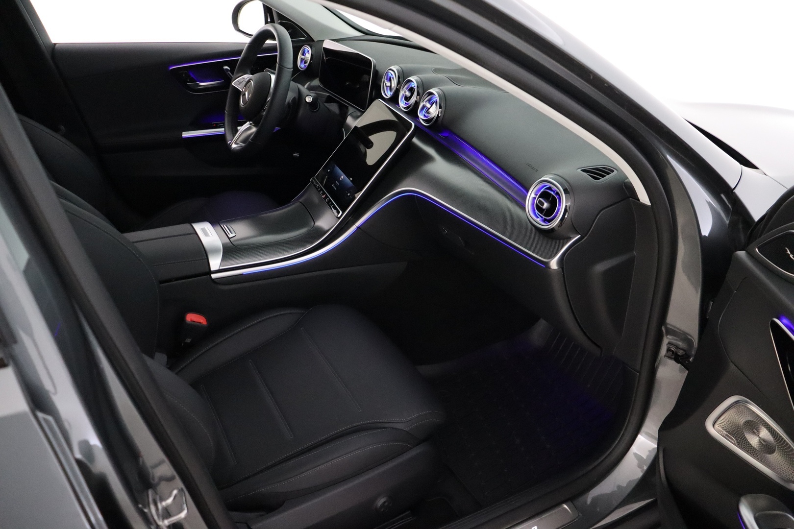 MERCEDES-BENZ C 2025