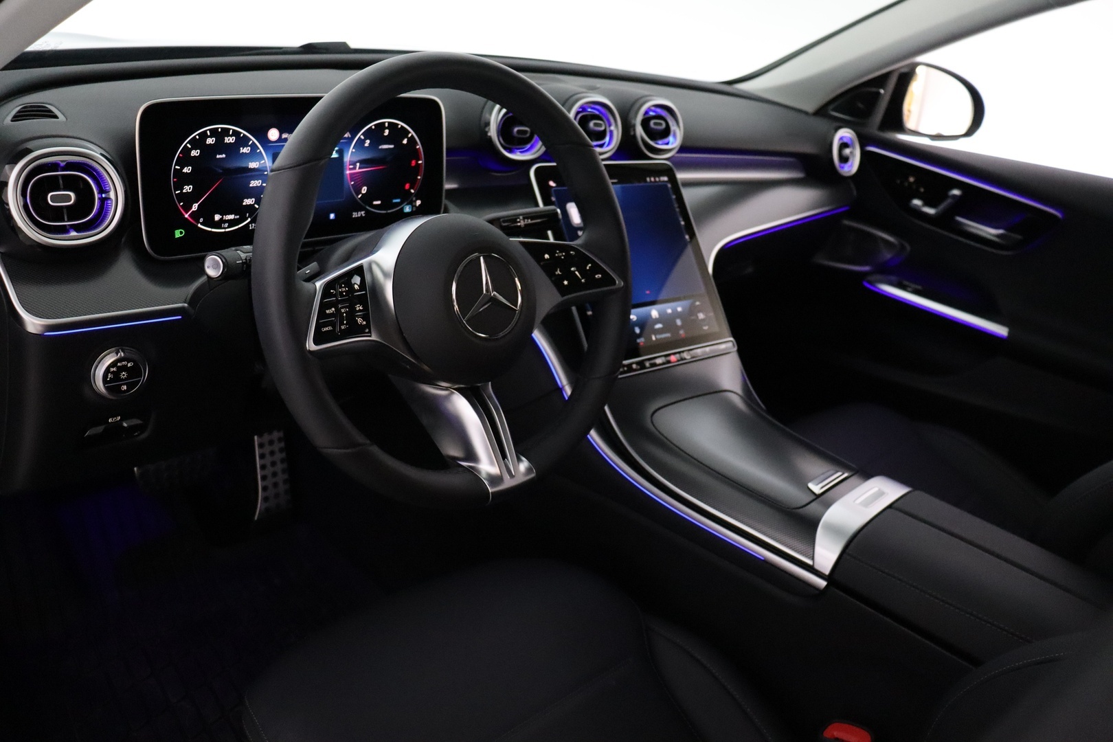 MERCEDES-BENZ C 2025