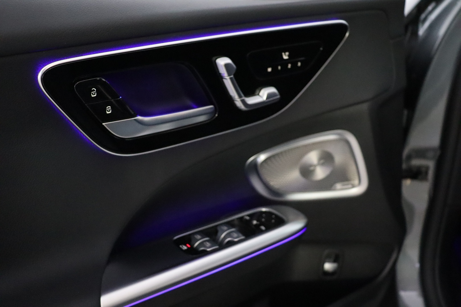 MERCEDES-BENZ C 2025