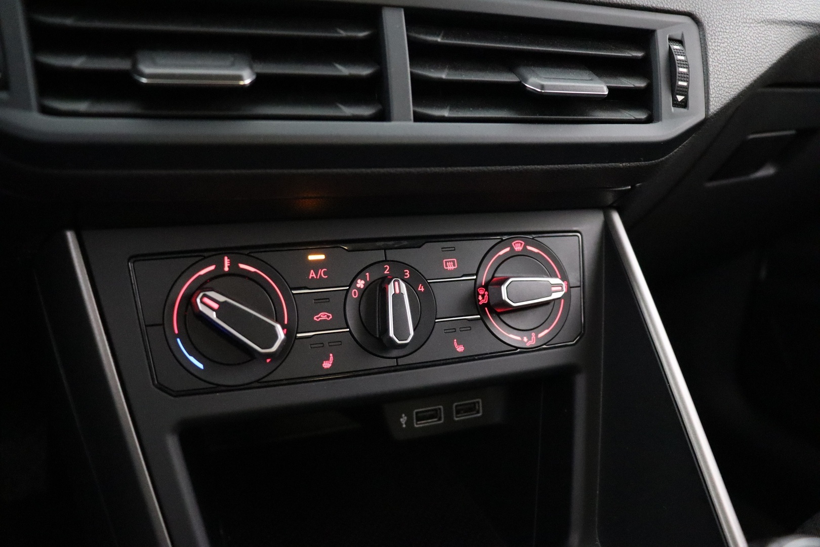 VOLKSWAGEN Polo 2019