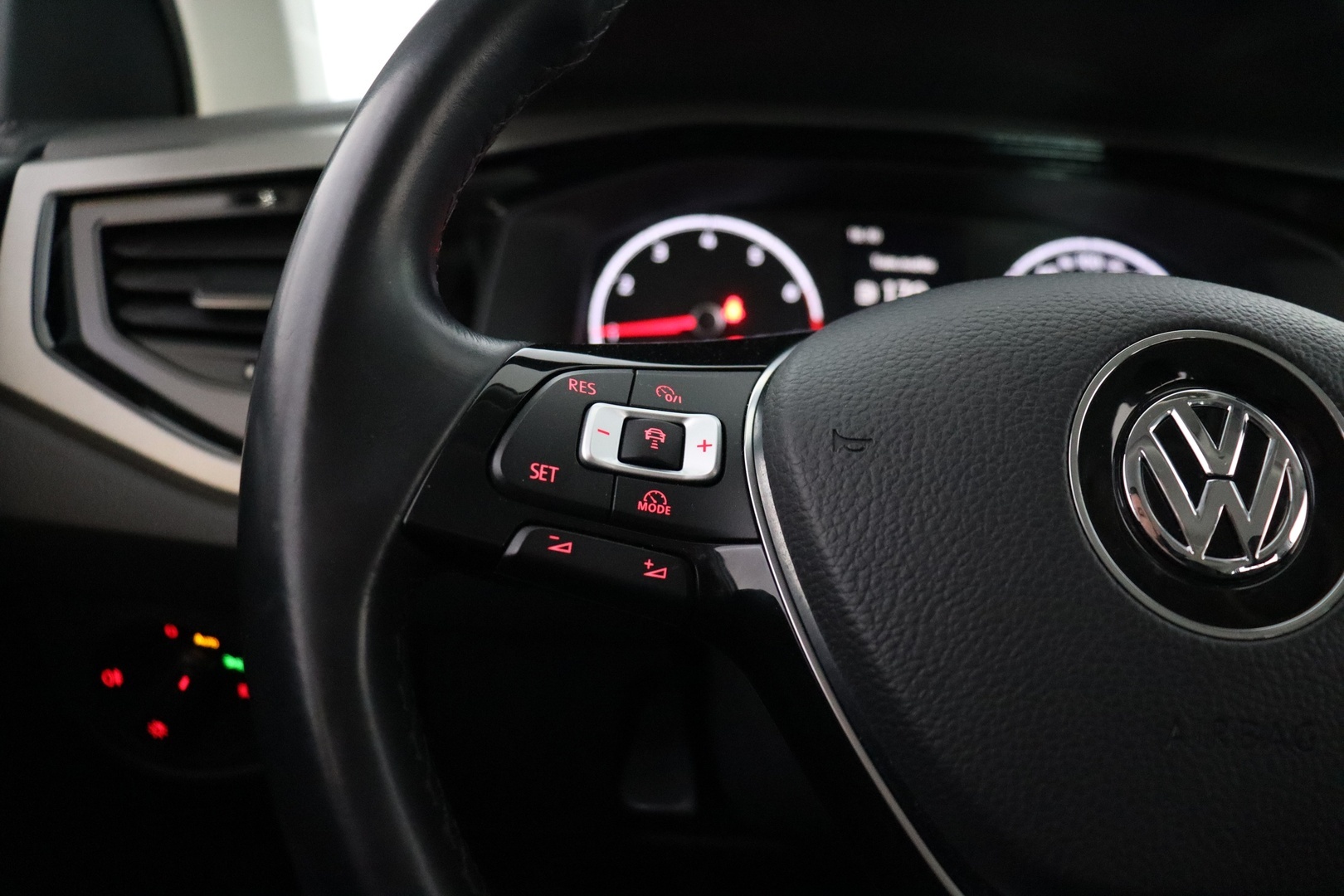 VOLKSWAGEN Polo 2019