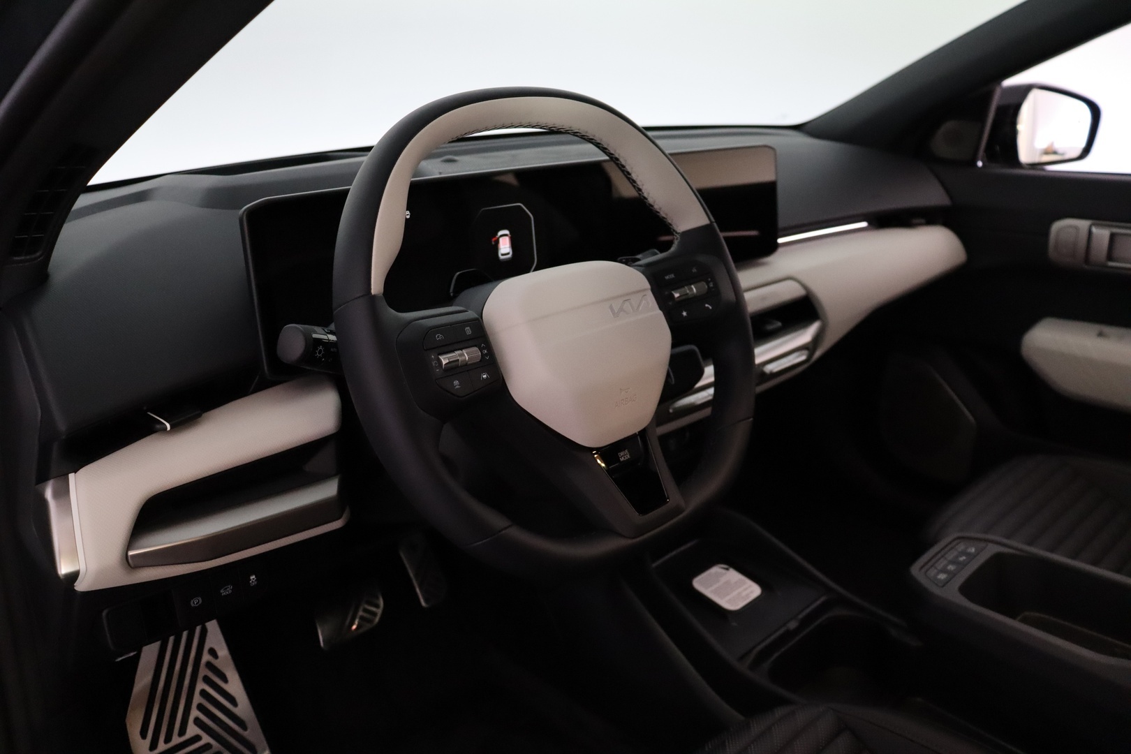 KIA EV4 2026