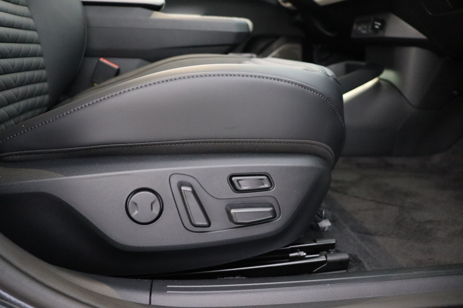 KIA EV4 2026