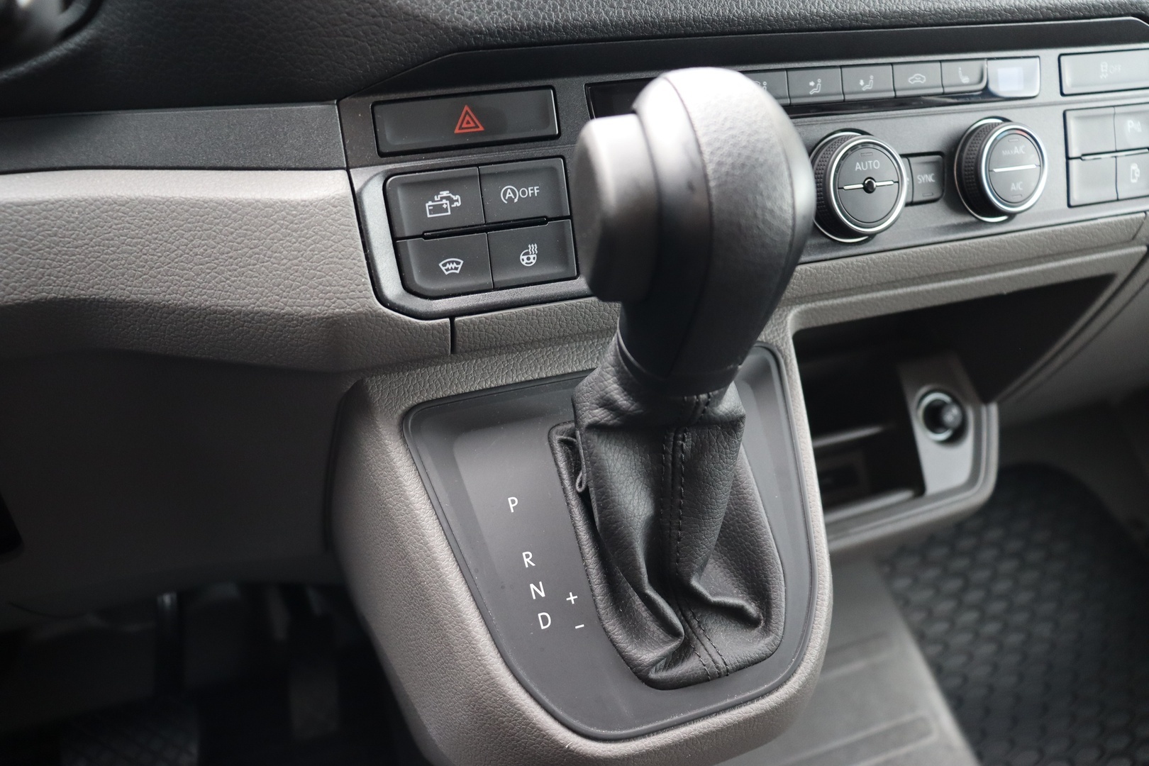 VOLKSWAGEN GRAND CALIFORNIA 2023