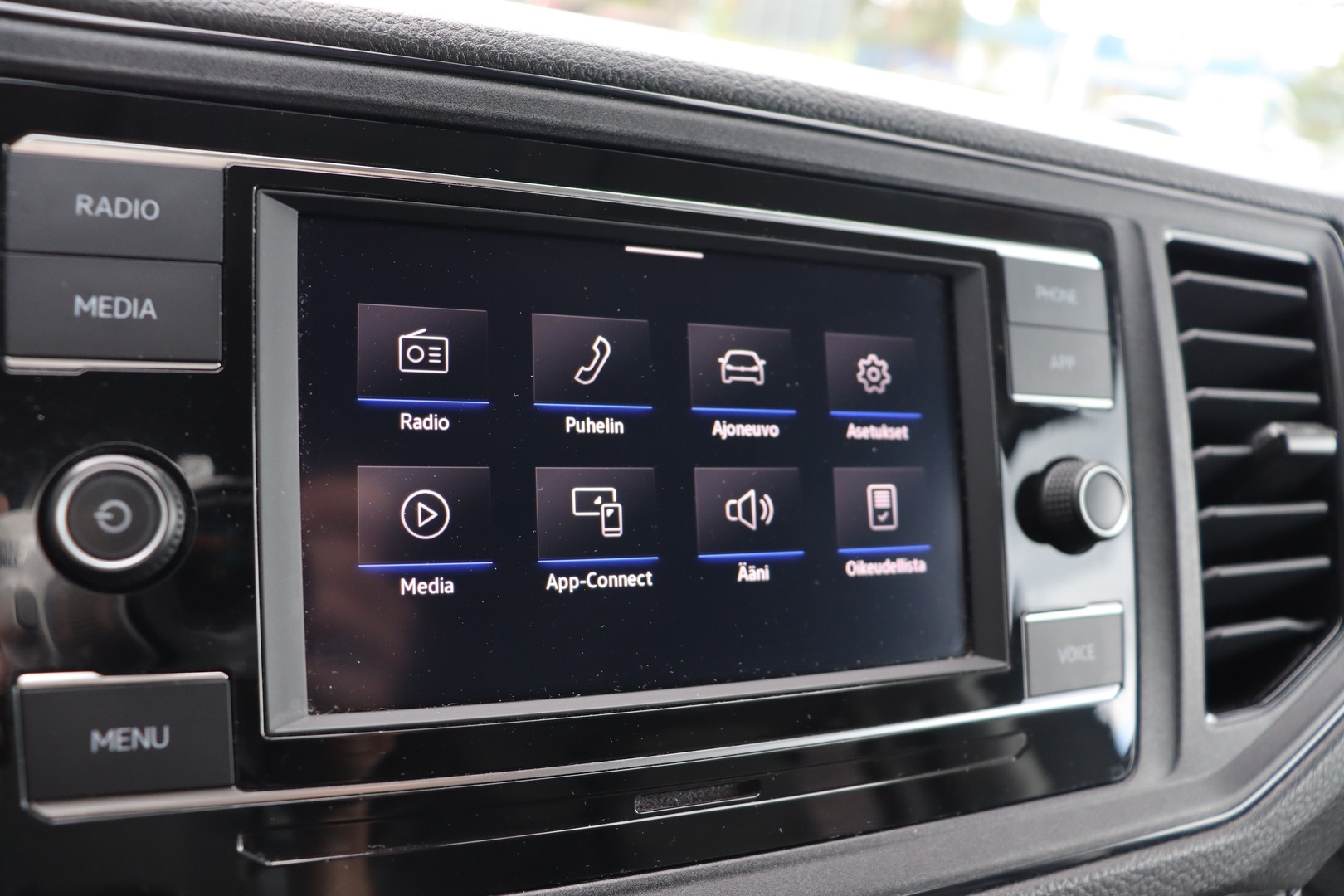 VOLKSWAGEN GRAND CALIFORNIA 2023