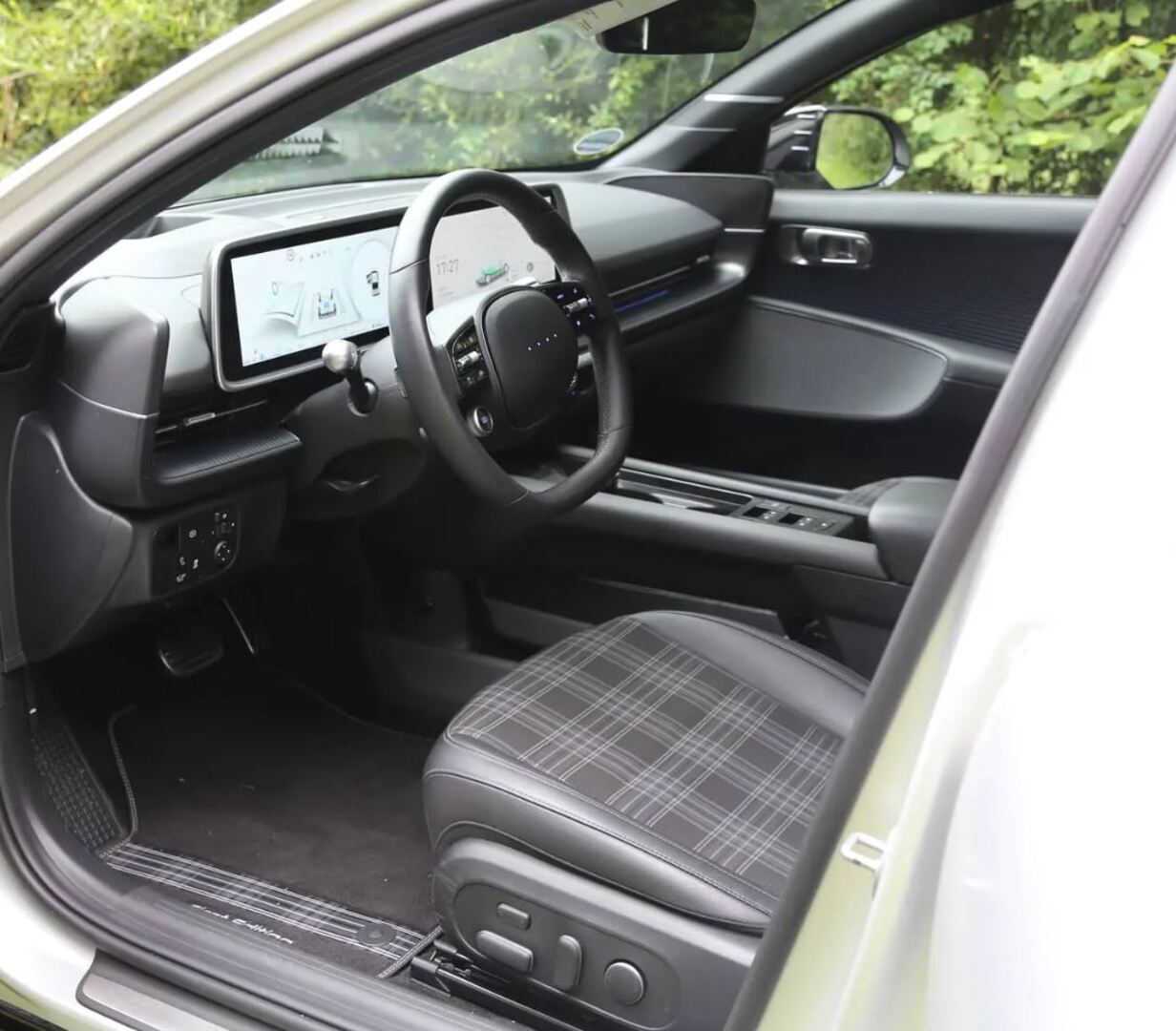 HYUNDAI Ioniq 6 2023