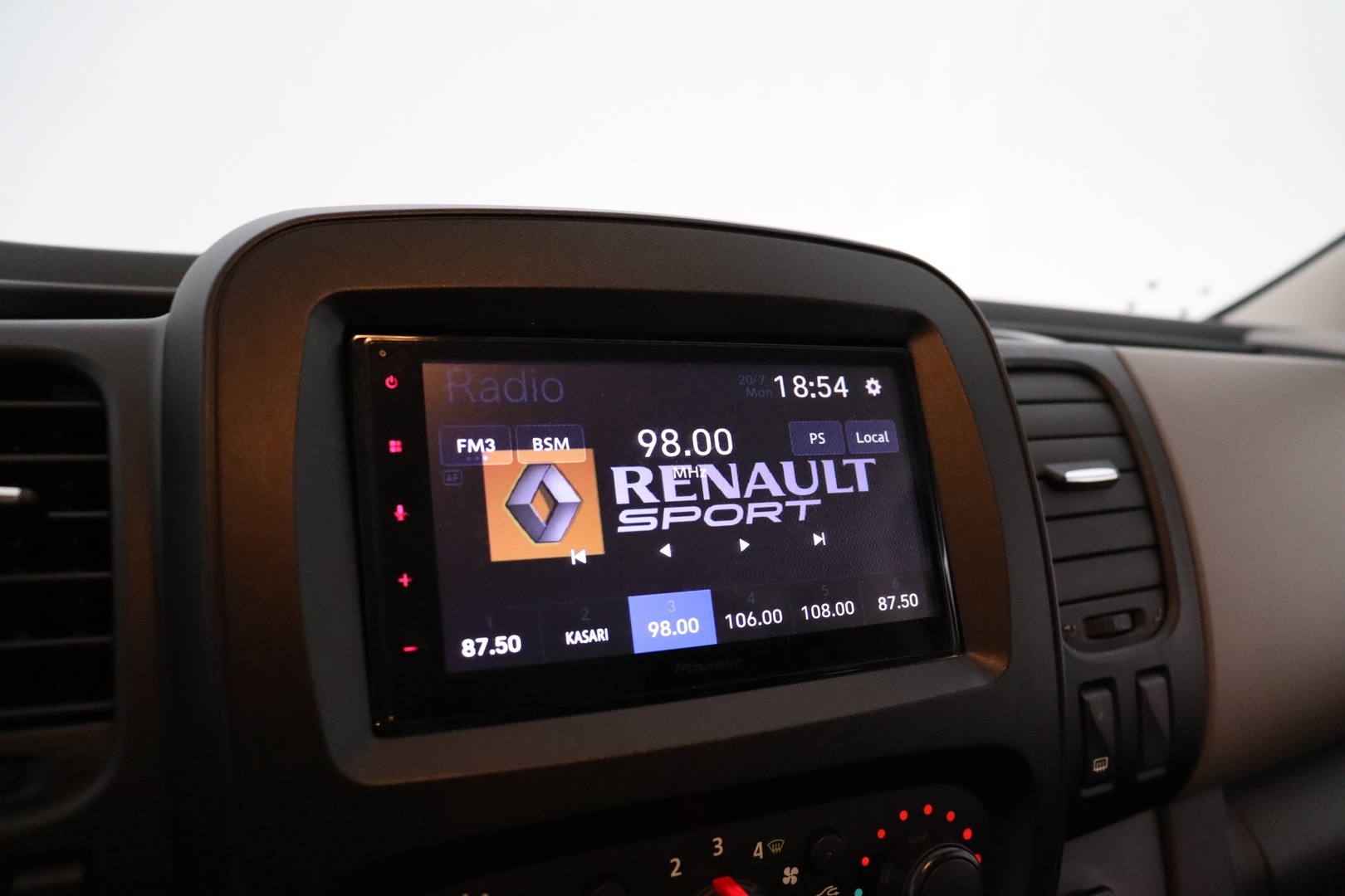 RENAULT Trafic Passenger 2016
