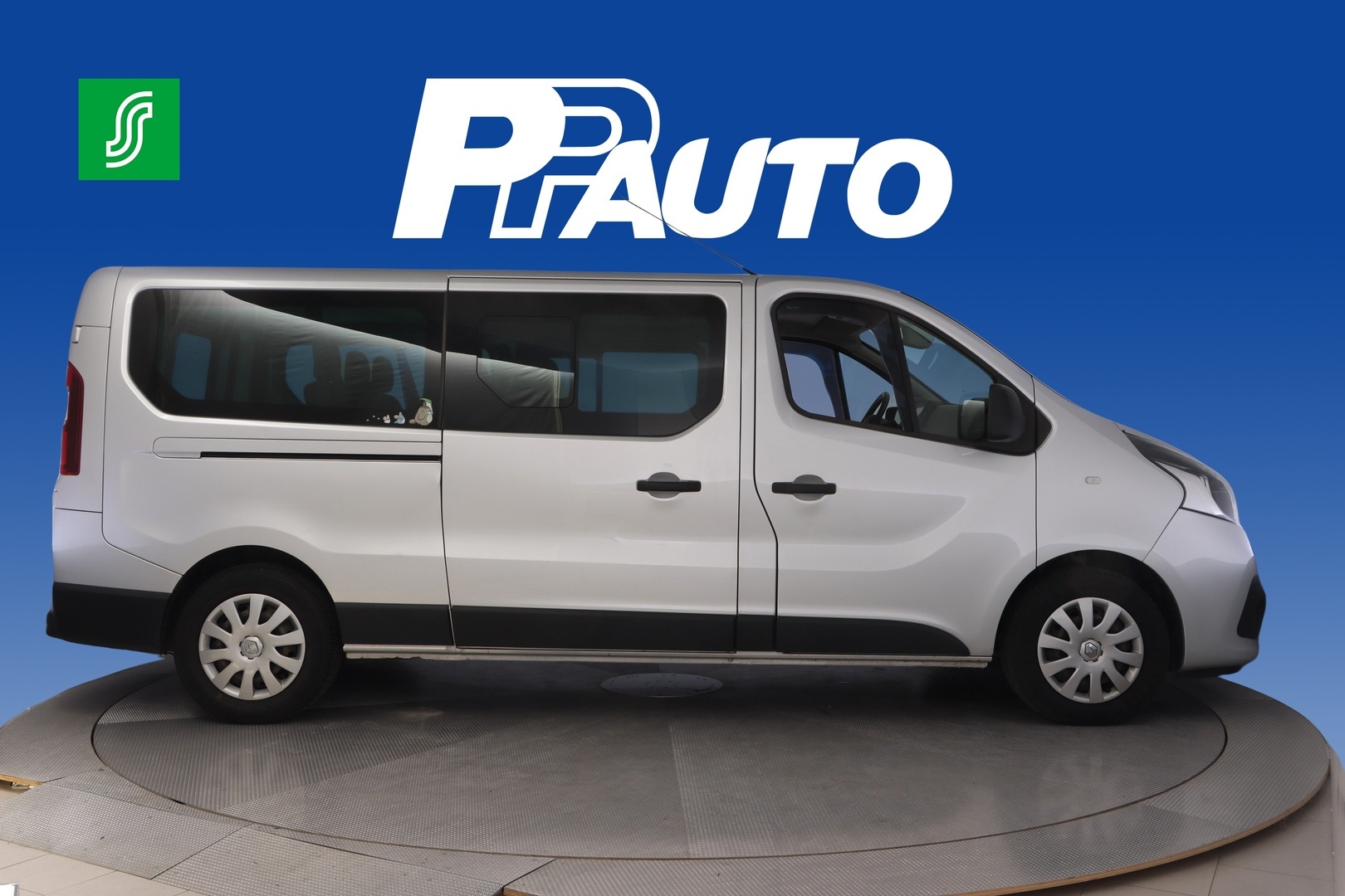 RENAULT Trafic Passenger 2016