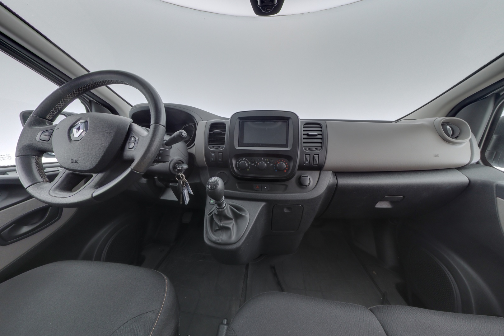RENAULT Trafic Passenger 2016