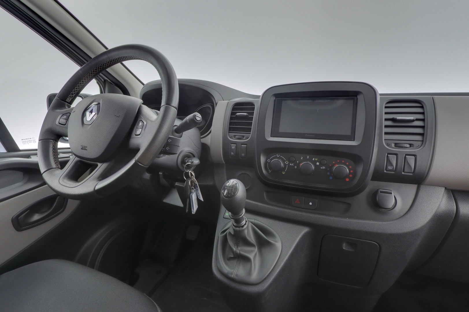 RENAULT Trafic Passenger 2016