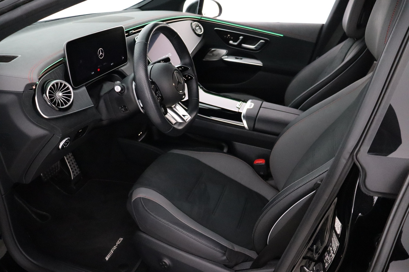 MERCEDES-BENZ EQE 2023