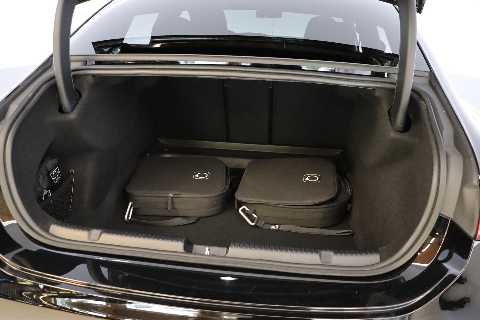 MERCEDES-BENZ EQE 2023