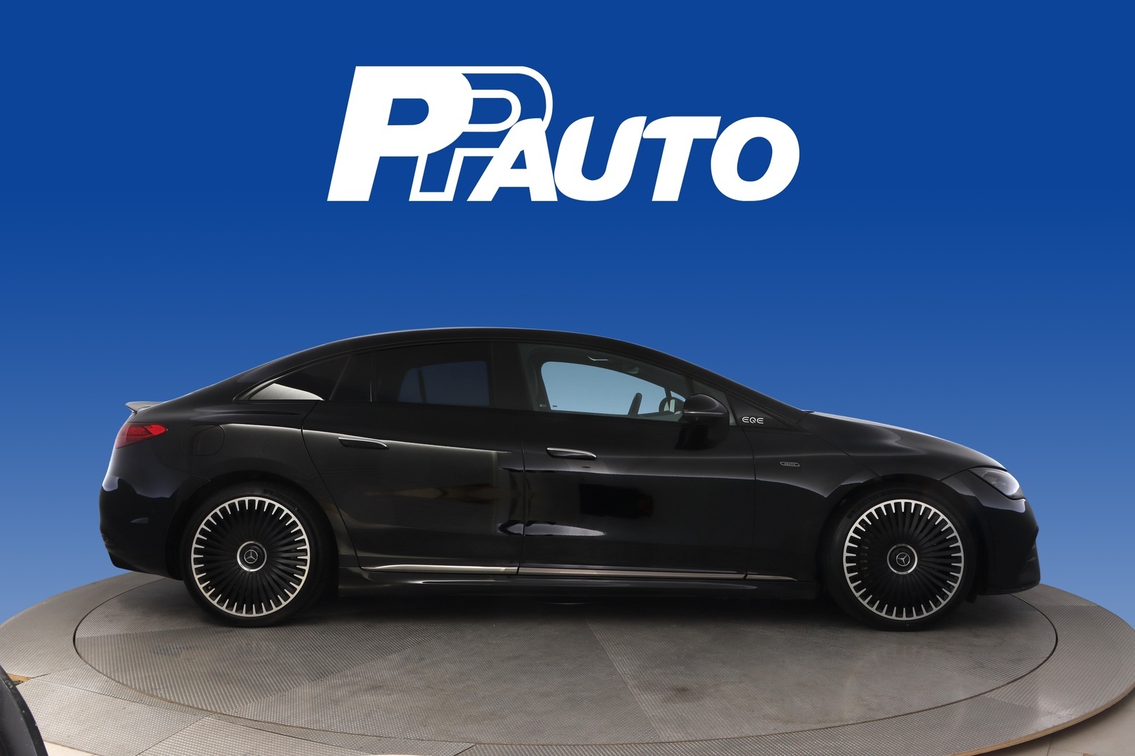 MERCEDES-BENZ EQE 2023