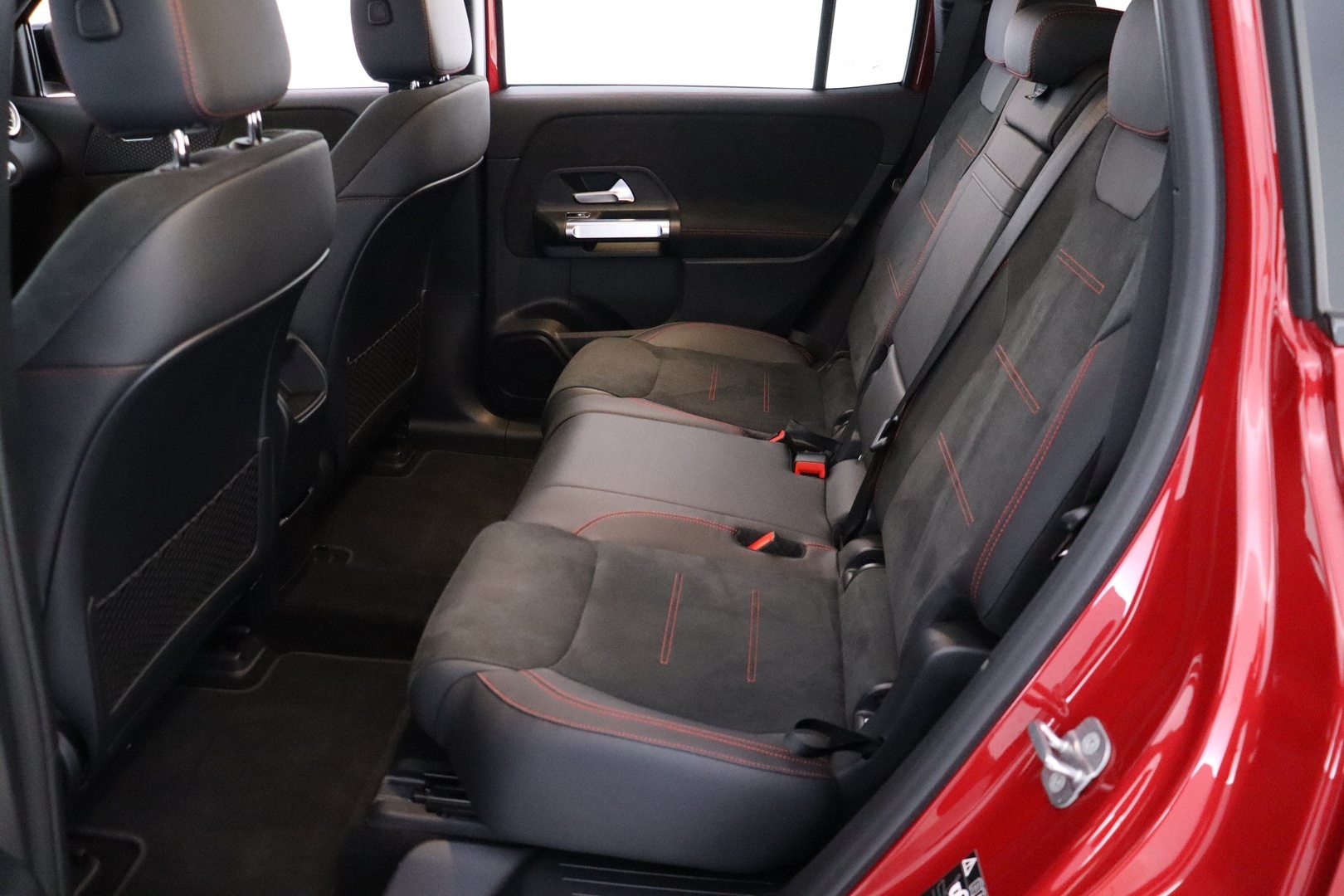 MERCEDES-BENZ EQB 2024