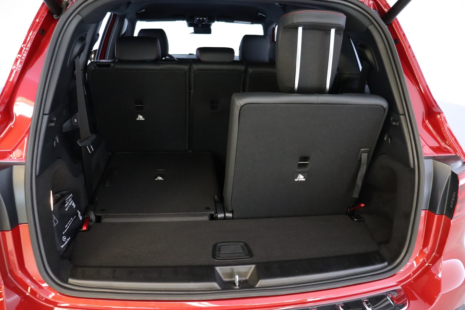 MERCEDES-BENZ EQB 2024