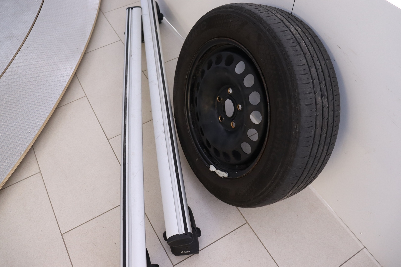 VOLKSWAGEN Touran 2016