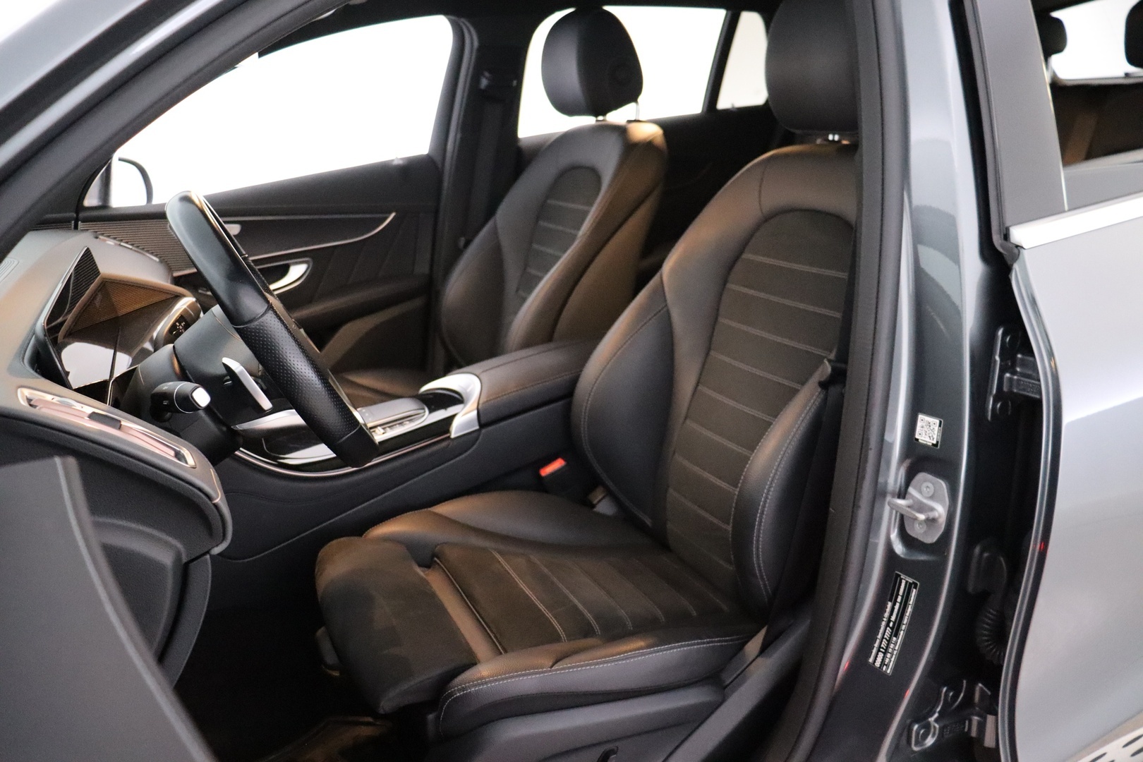 MERCEDES-BENZ EQC 2021