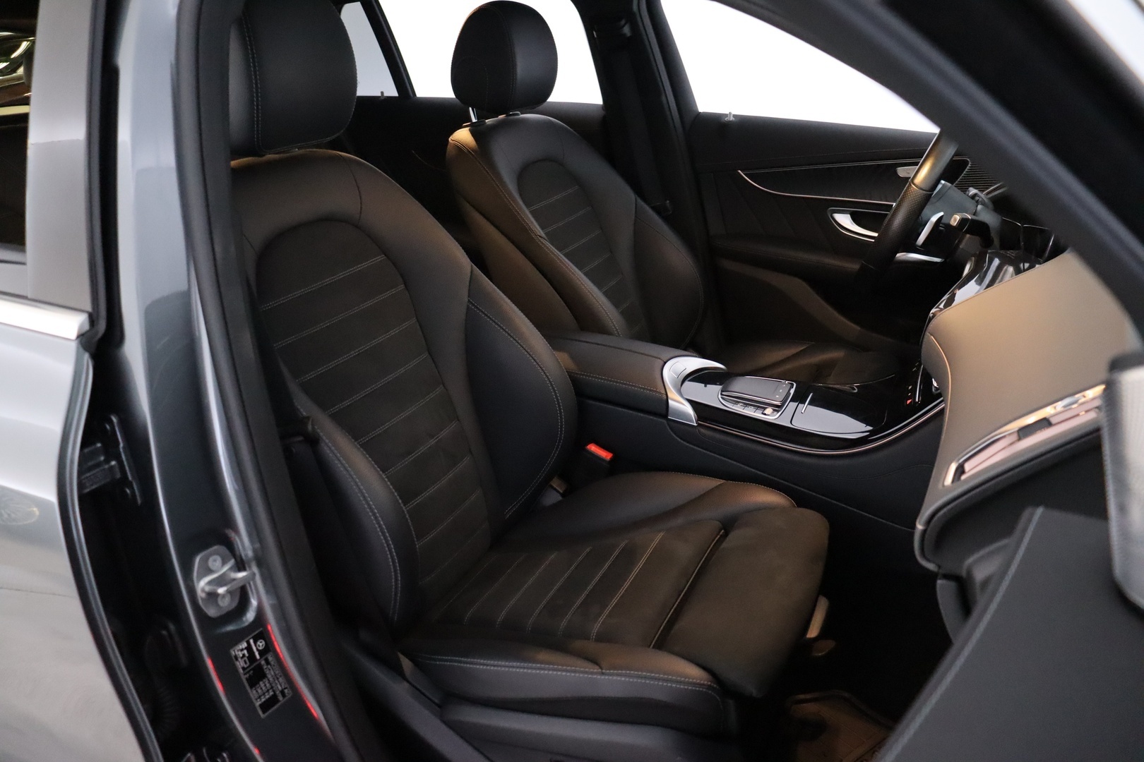 MERCEDES-BENZ EQC 2021