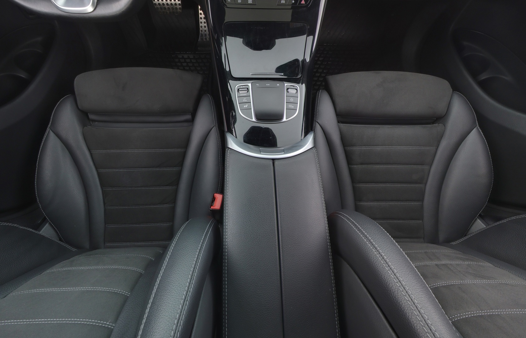 MERCEDES-BENZ EQC 2021