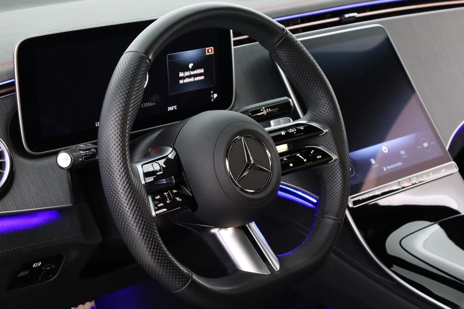 MERCEDES-BENZ EQE 2024