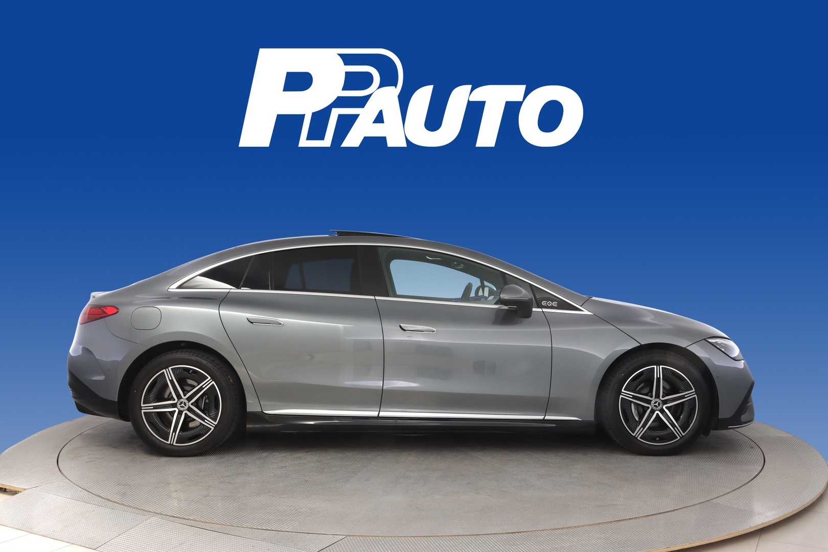 MERCEDES-BENZ EQE 2024