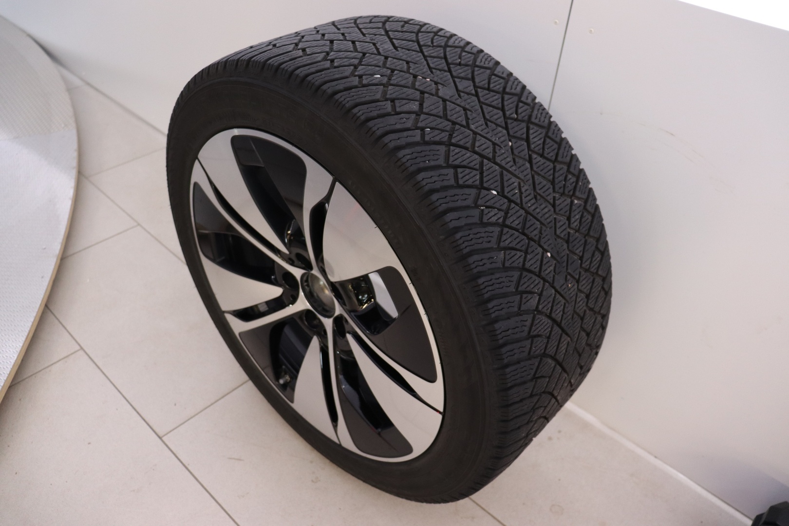 MERCEDES-BENZ E 2024