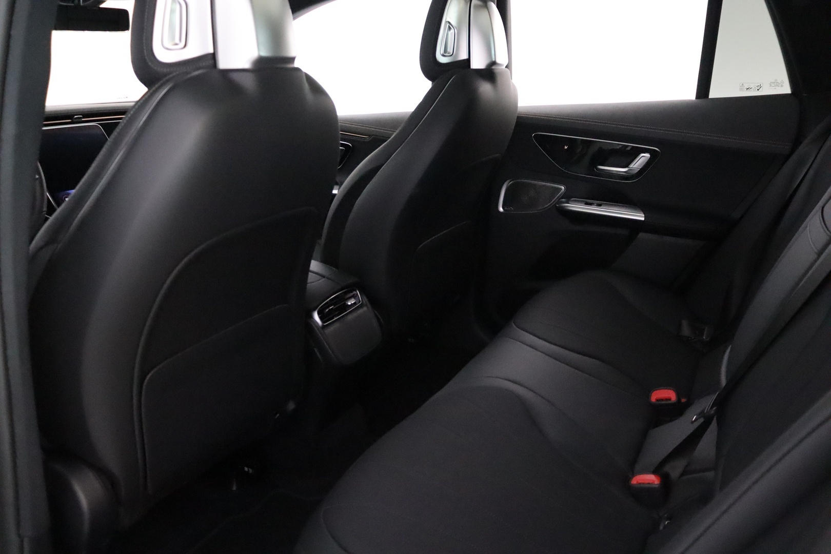 MERCEDES-BENZ EQE SUV 2023