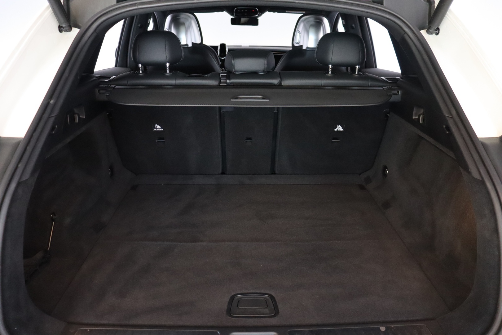 MERCEDES-BENZ EQE SUV 2023