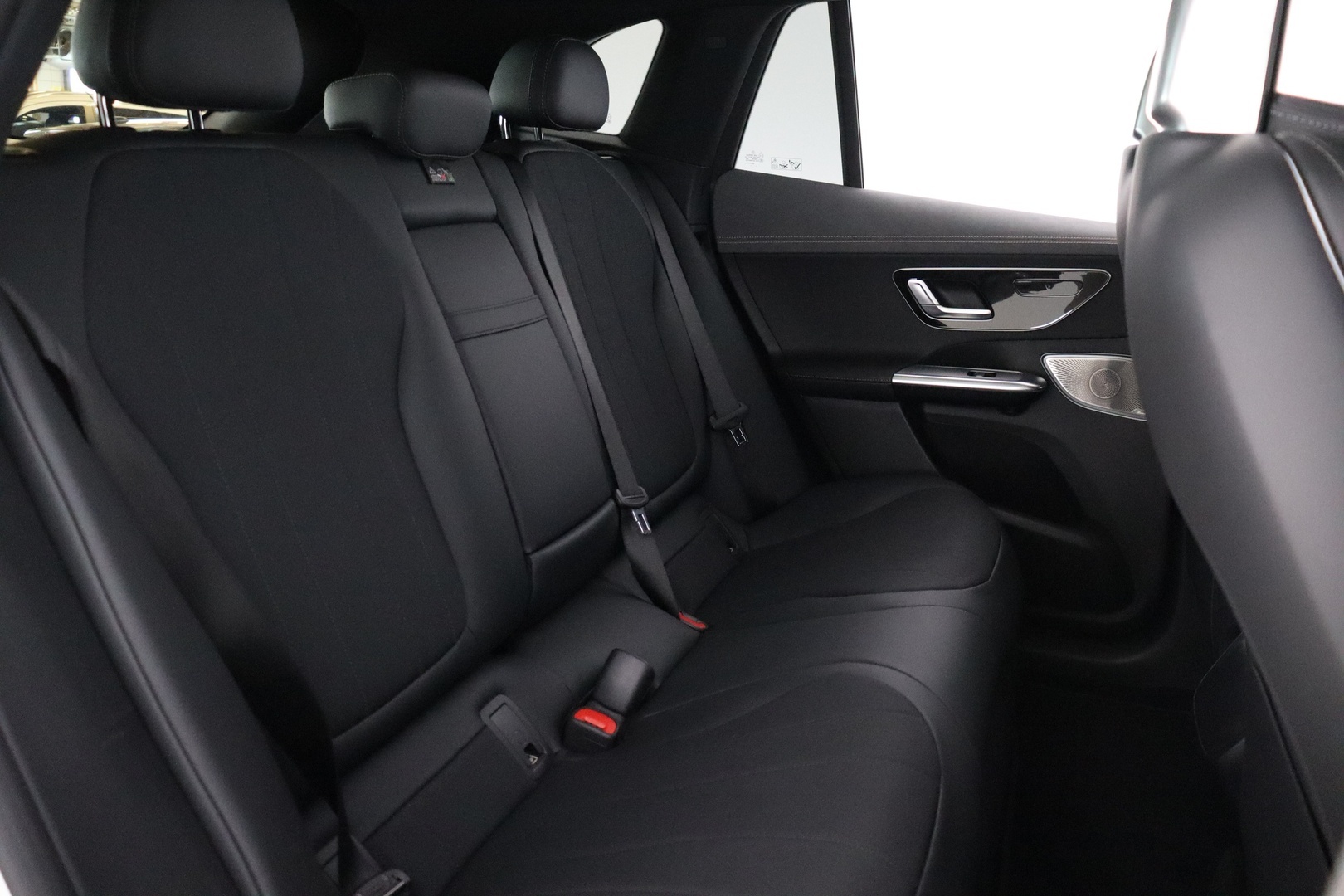 MERCEDES-BENZ EQE SUV 2023