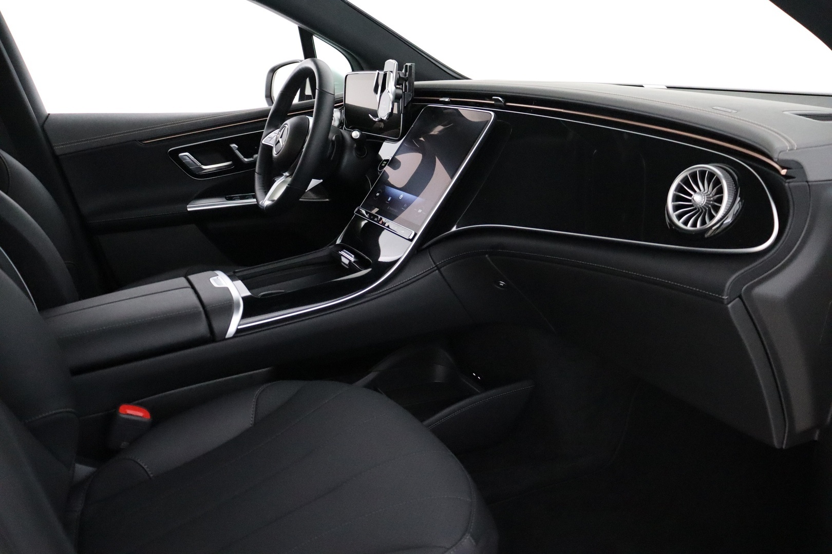 MERCEDES-BENZ EQE SUV 2023