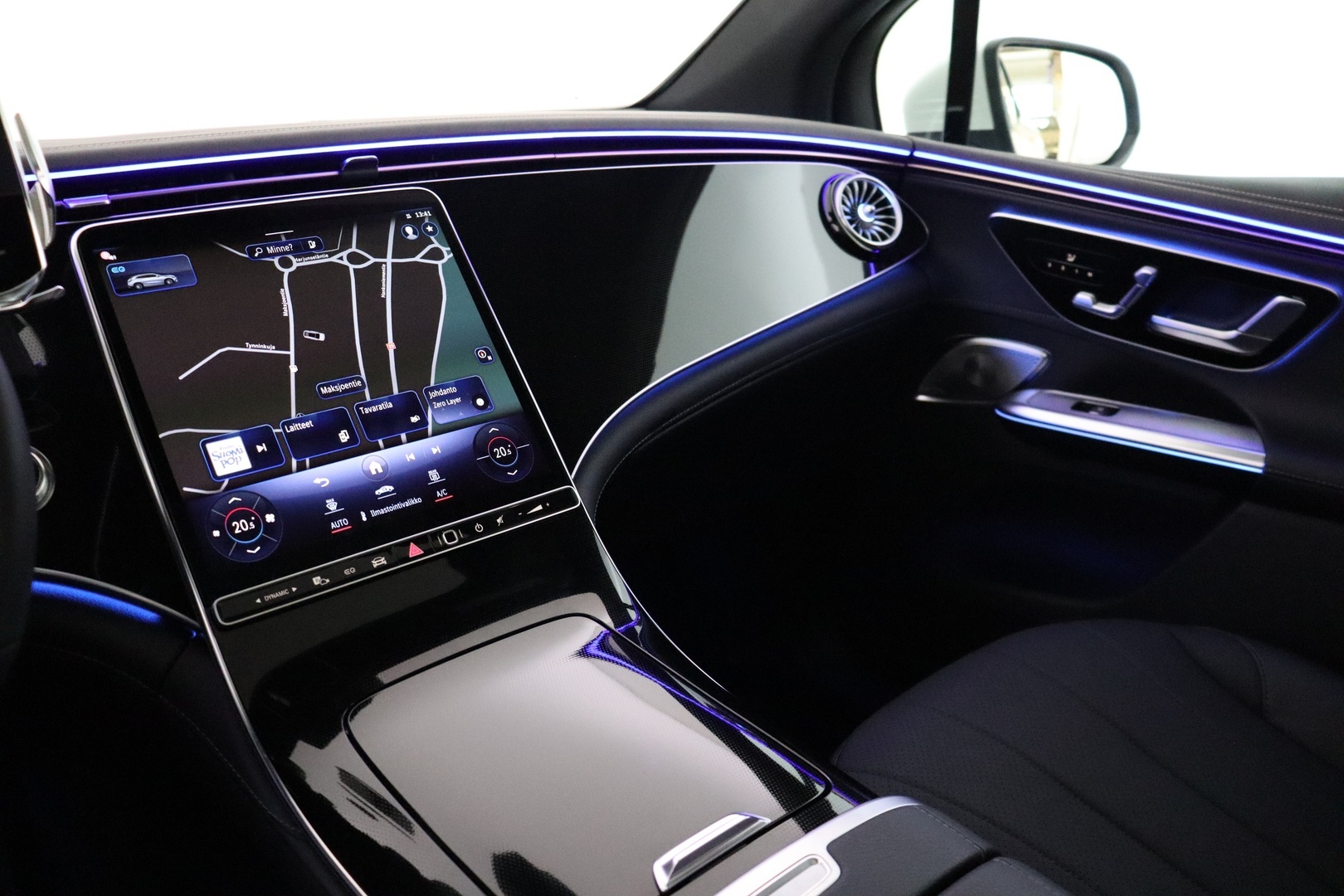 MERCEDES-BENZ EQE SUV 2023