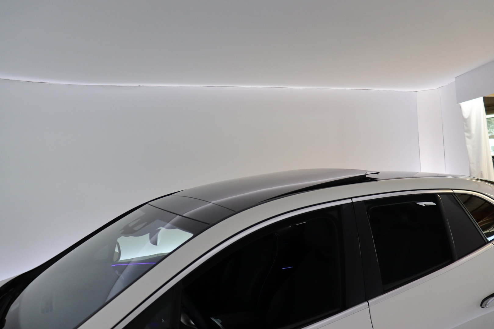 MERCEDES-BENZ EQE SUV 2023