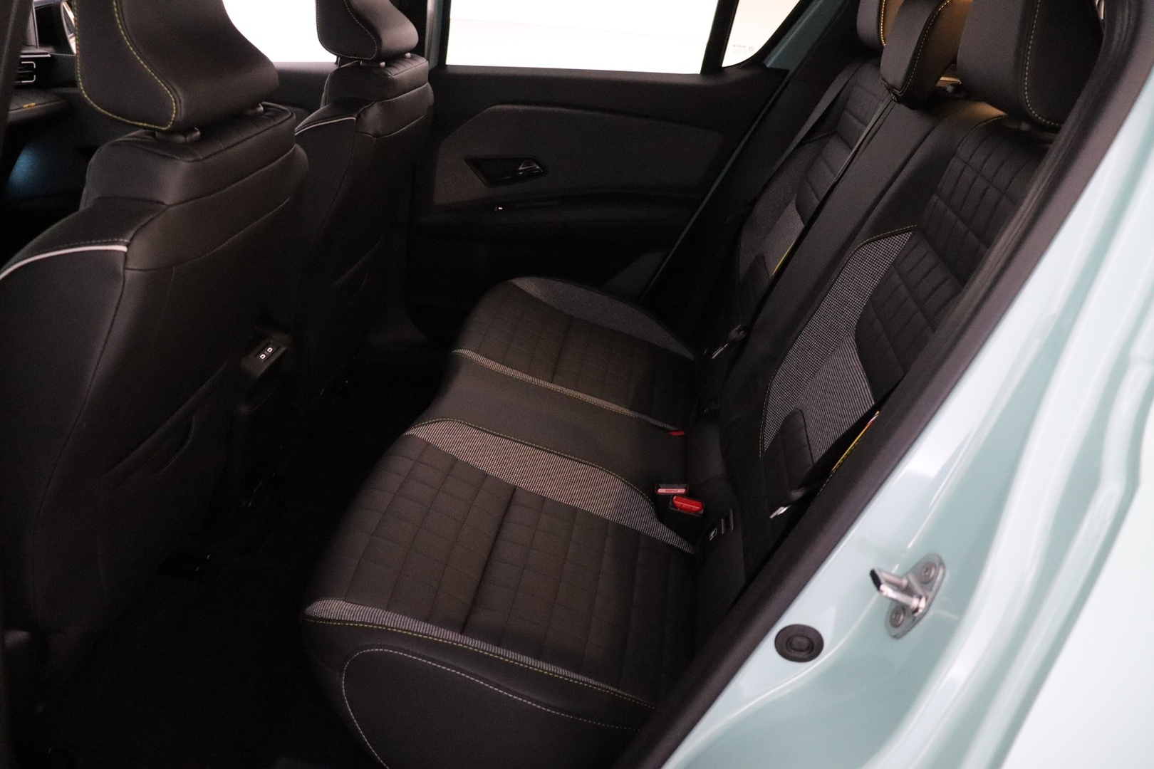 RENAULT 4 2025