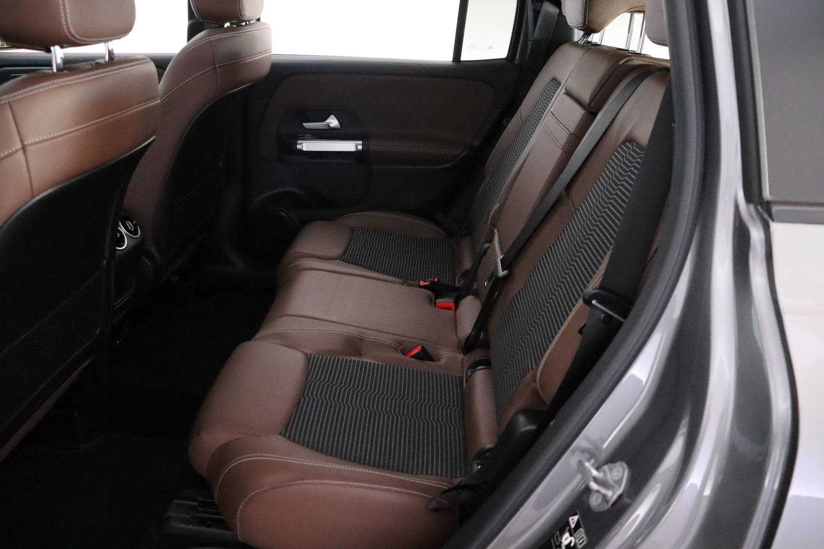 MERCEDES-BENZ GLB 2021