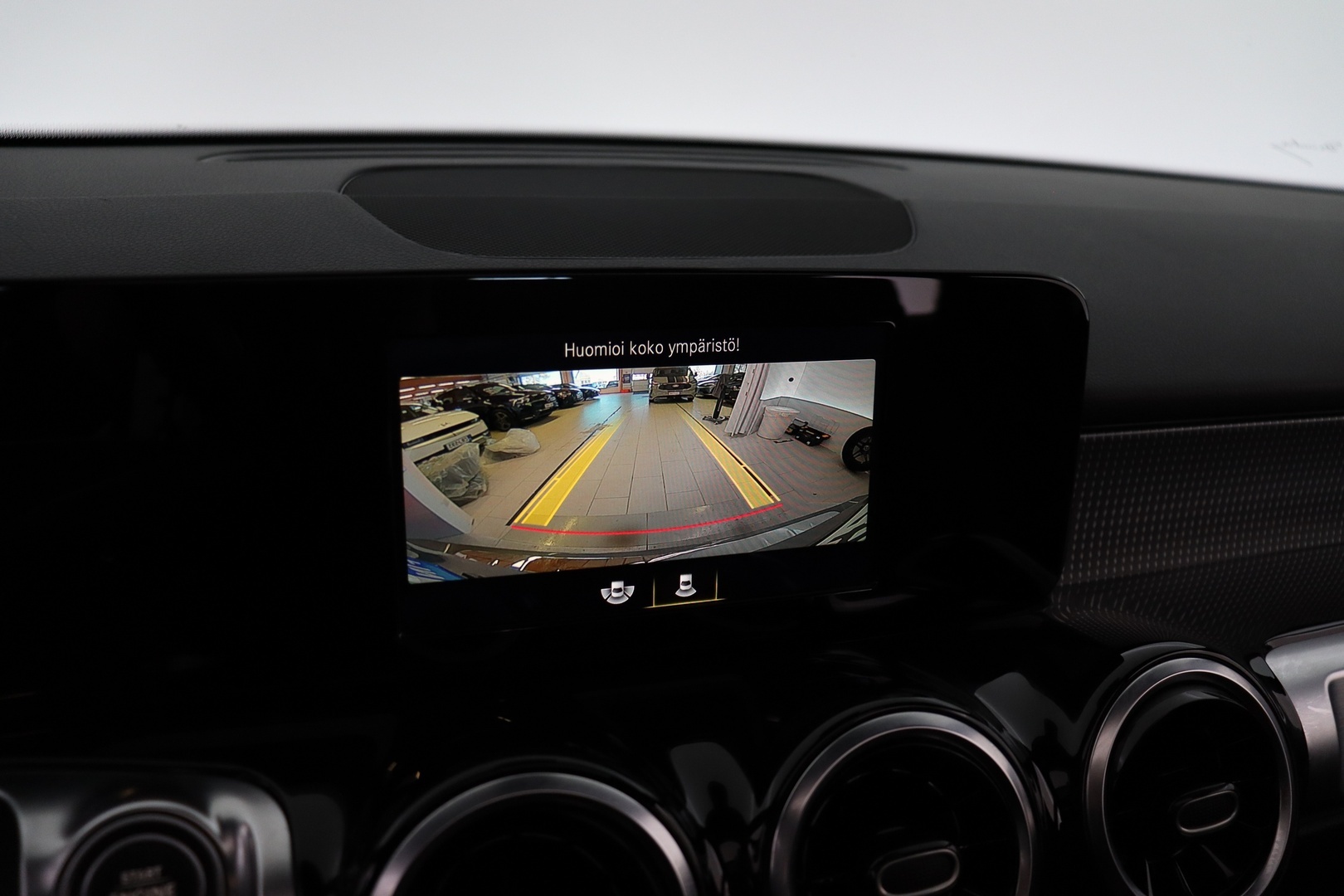 MERCEDES-BENZ GLB 2021