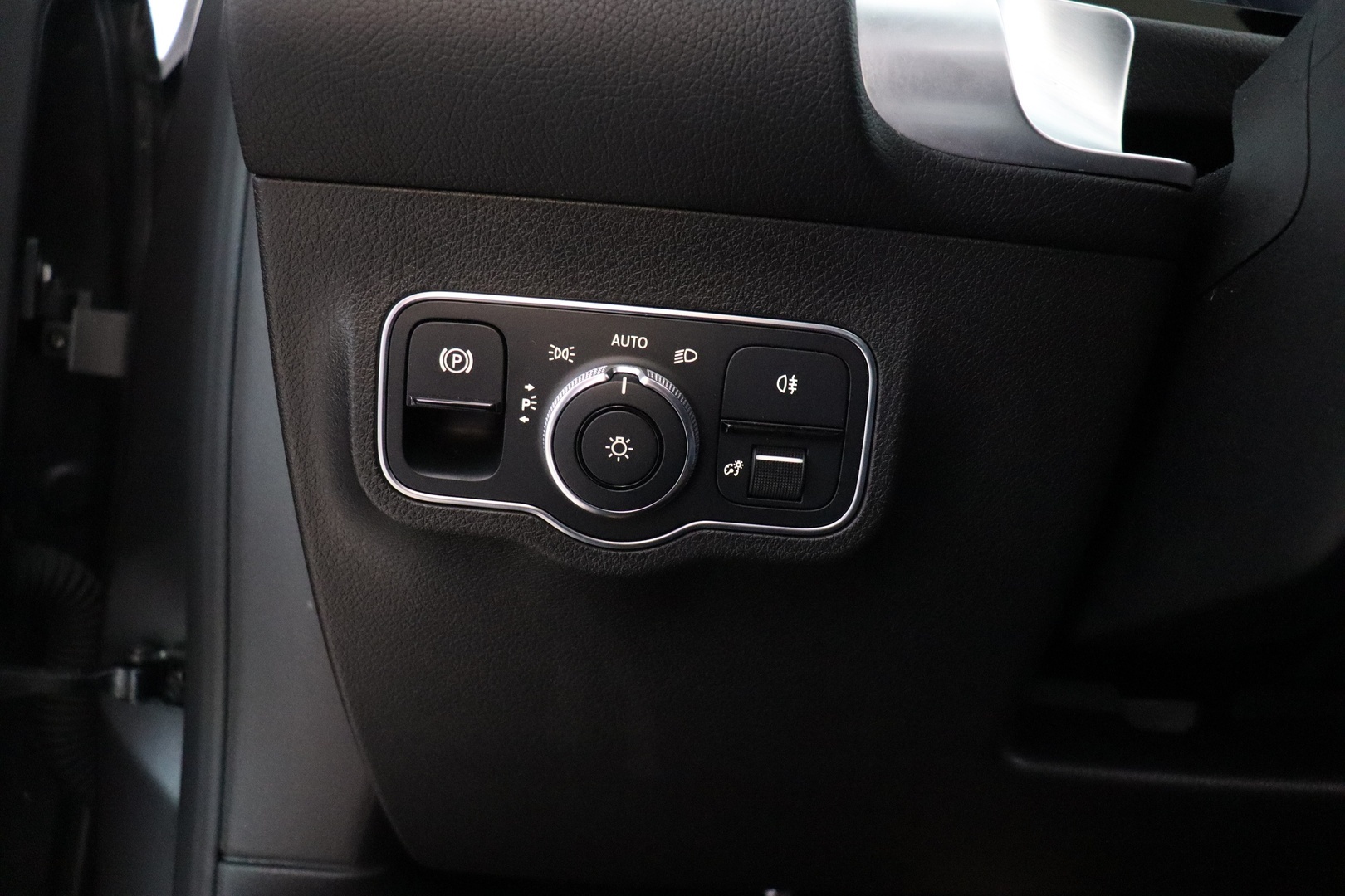 MERCEDES-BENZ GLB 2021