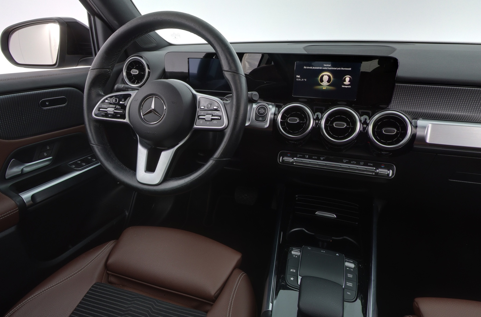 MERCEDES-BENZ GLB 2021