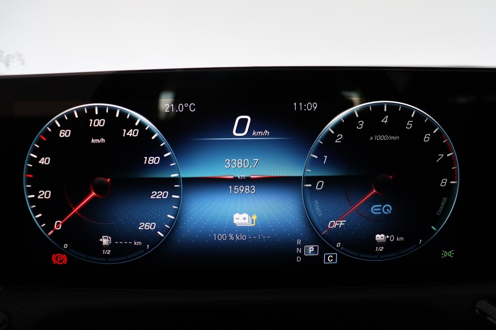 MERCEDES-BENZ CLA 2023