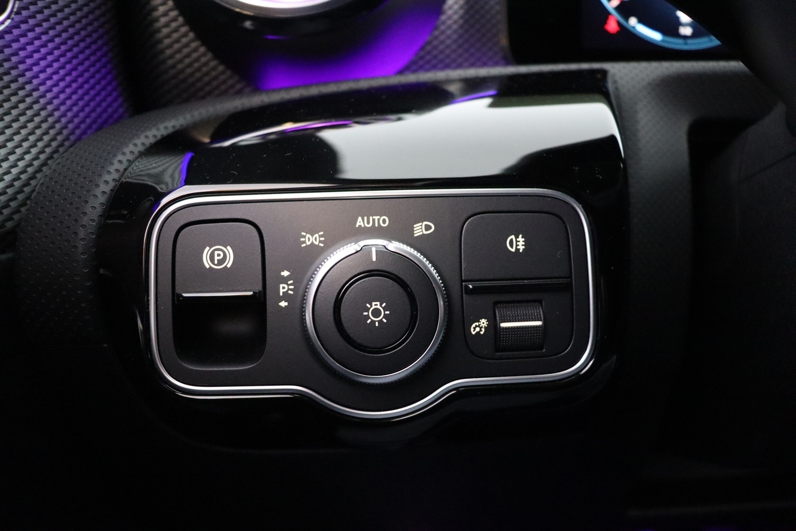 MERCEDES-BENZ CLA 2023