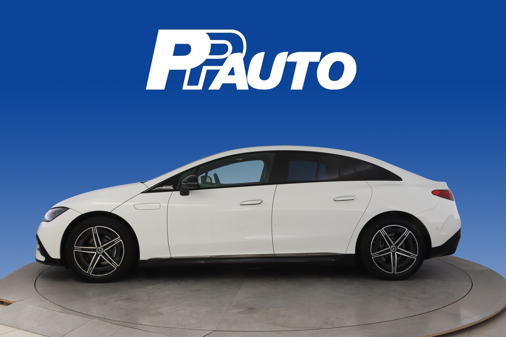 MERCEDES-BENZ EQE 2023