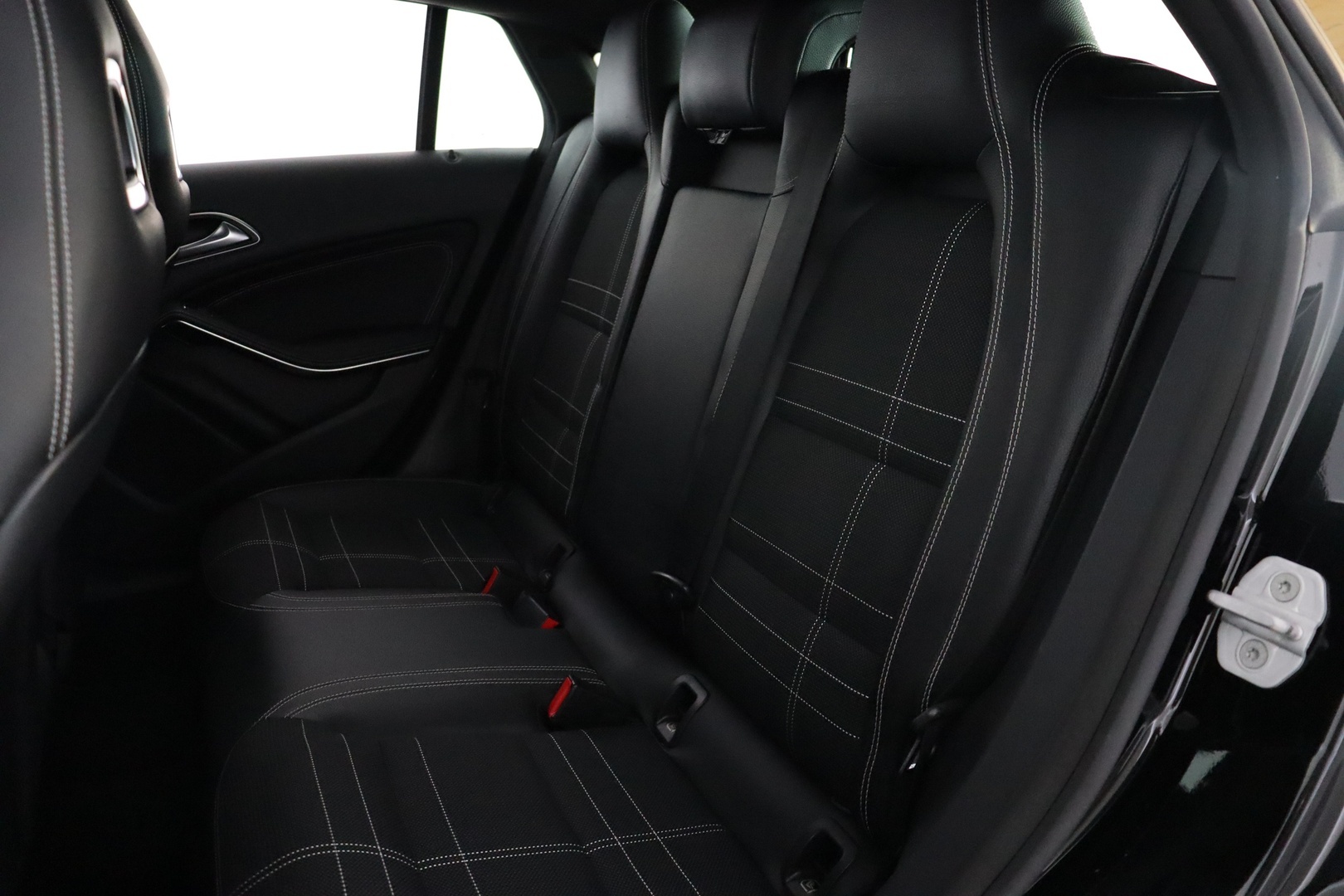 MERCEDES-BENZ CLA 2016
