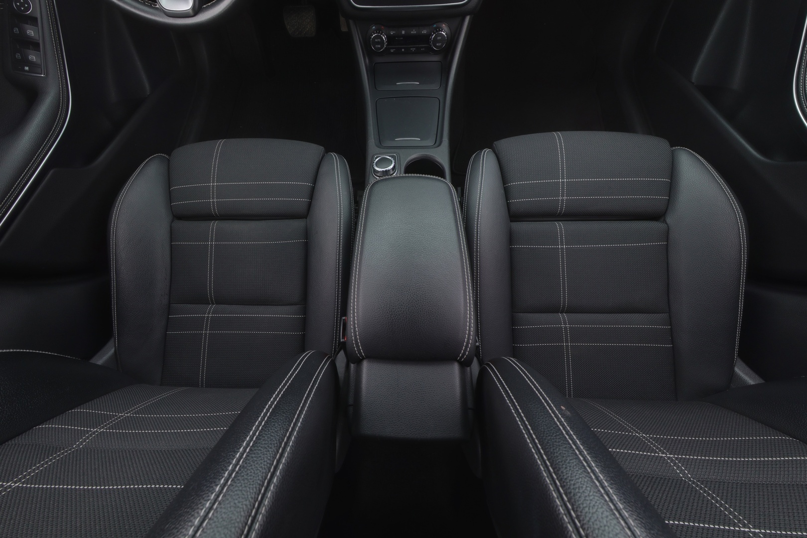 MERCEDES-BENZ CLA 2016