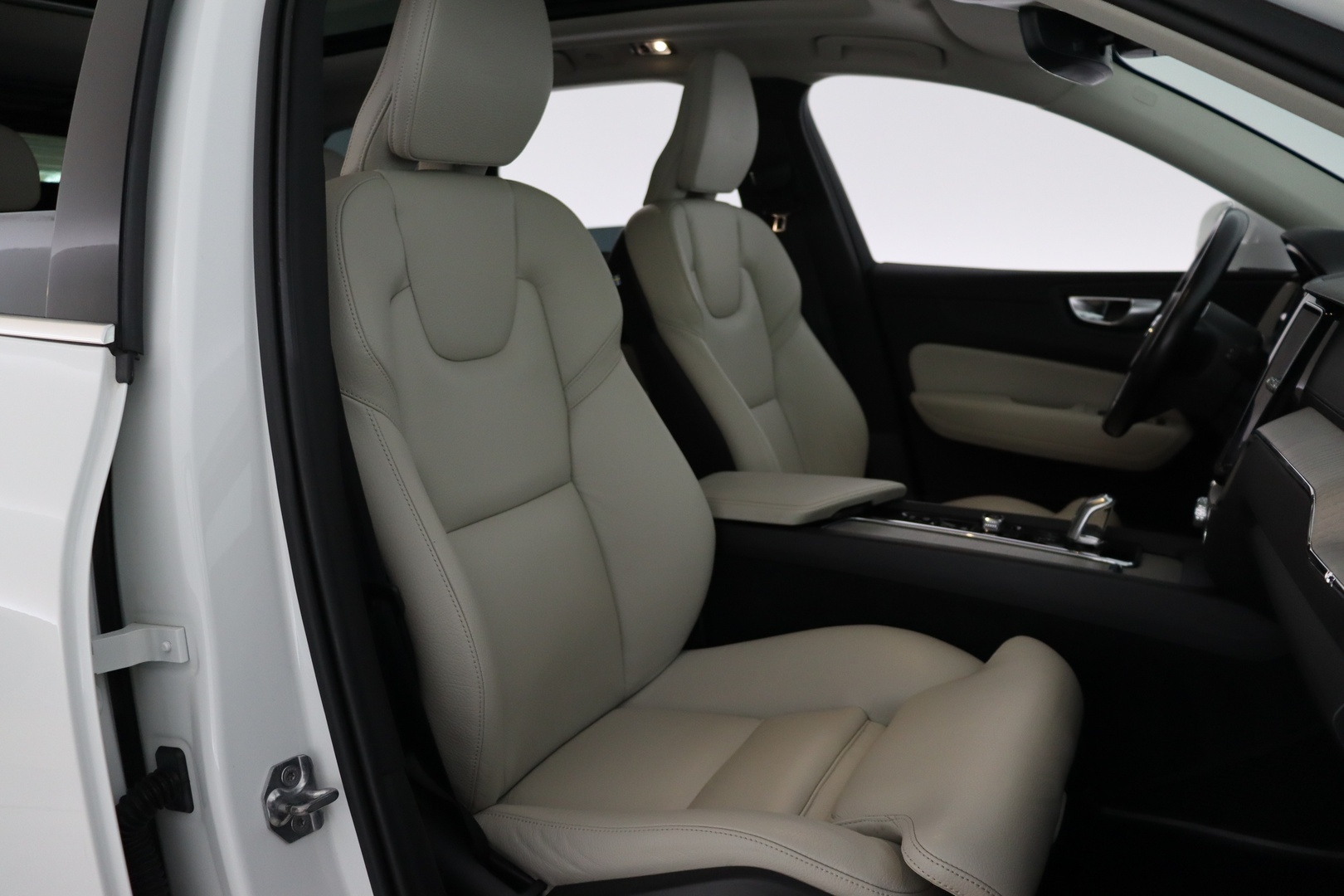 VOLVO XC60 2018