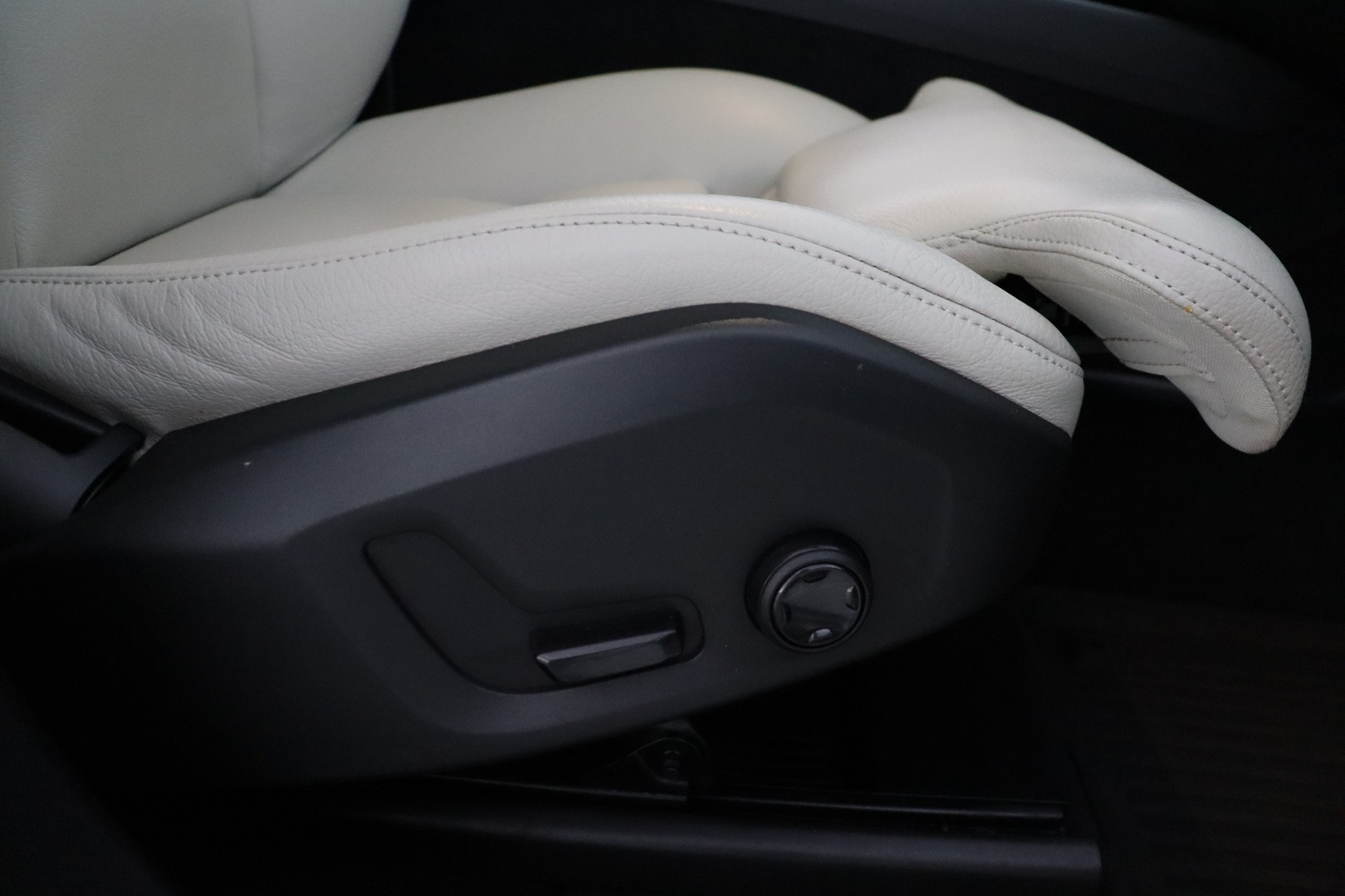 VOLVO XC60 2018