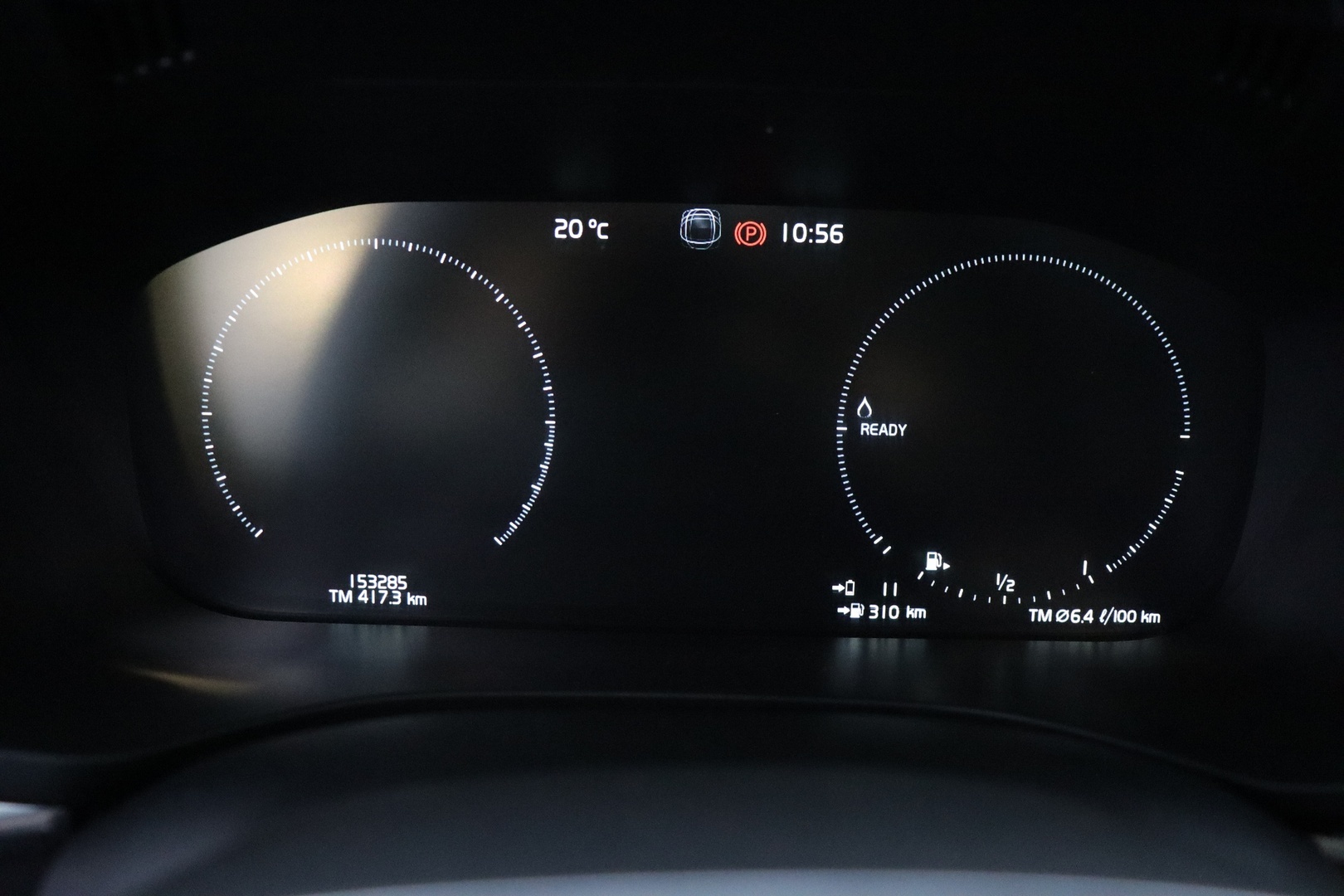 VOLVO XC60 2018