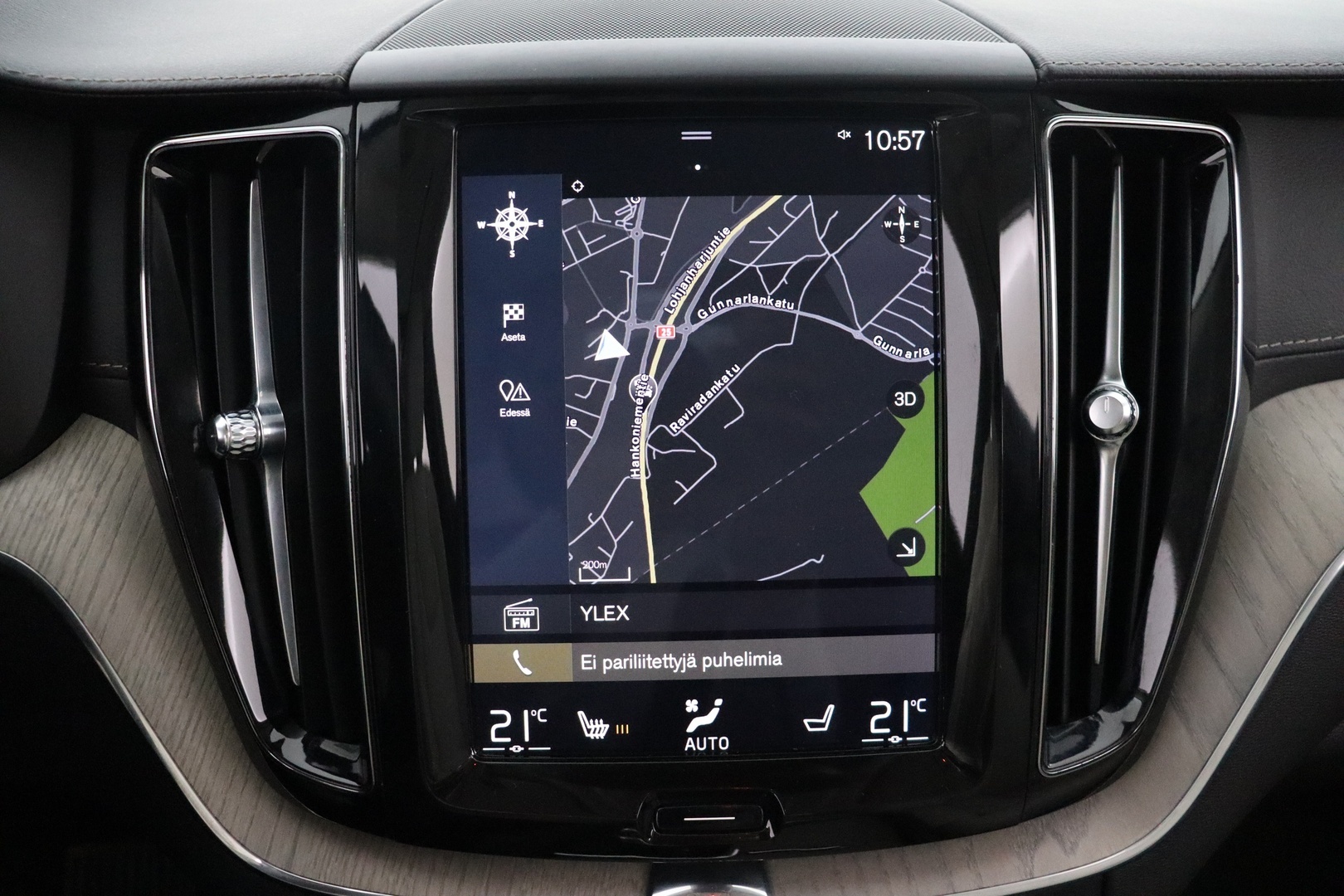 VOLVO XC60 2018
