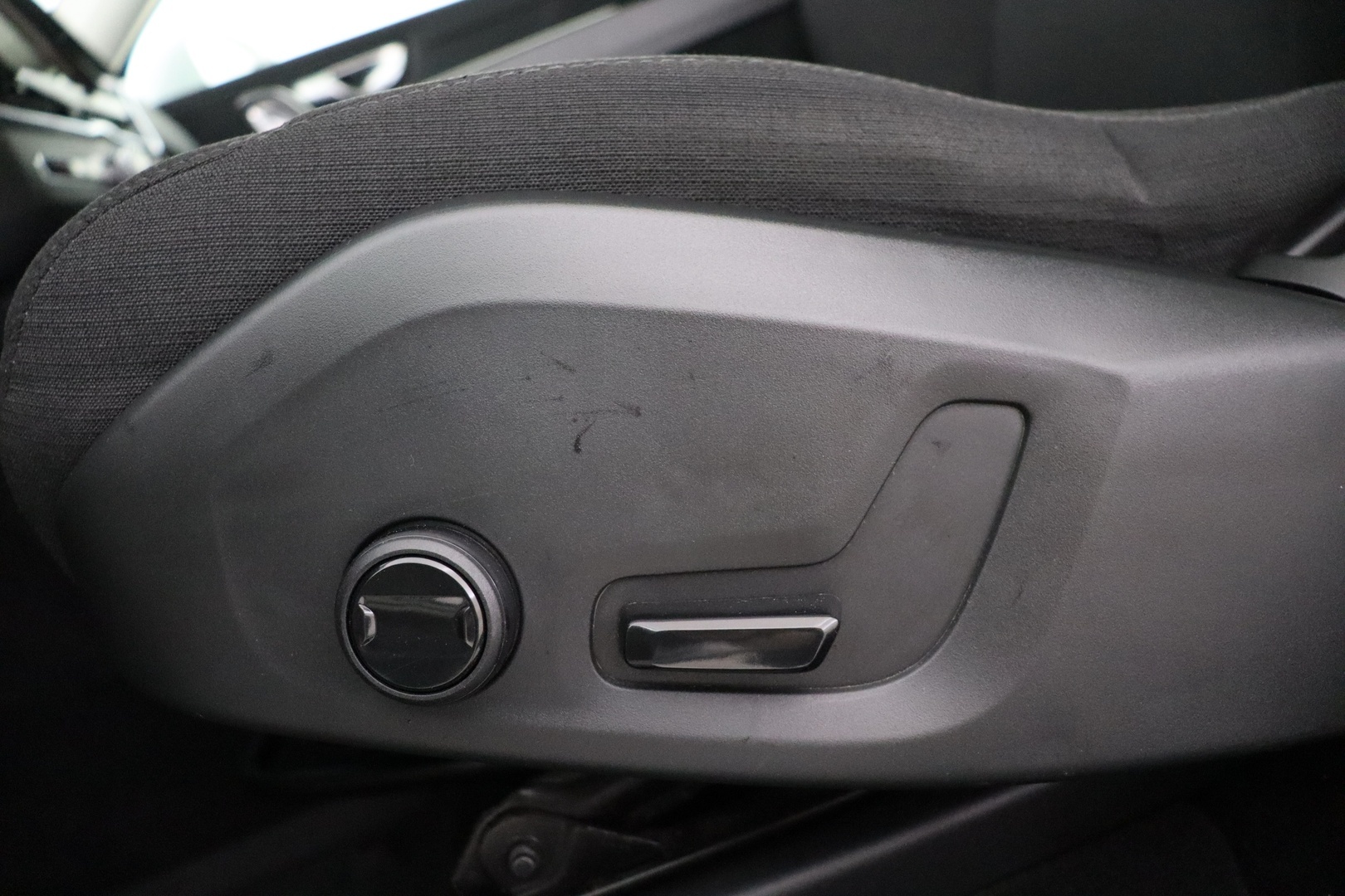 VOLVO XC60 2020